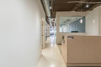 5333-5335 Av Casgrain, Montréal, QC for lease Building Photo- Image 2 of 11