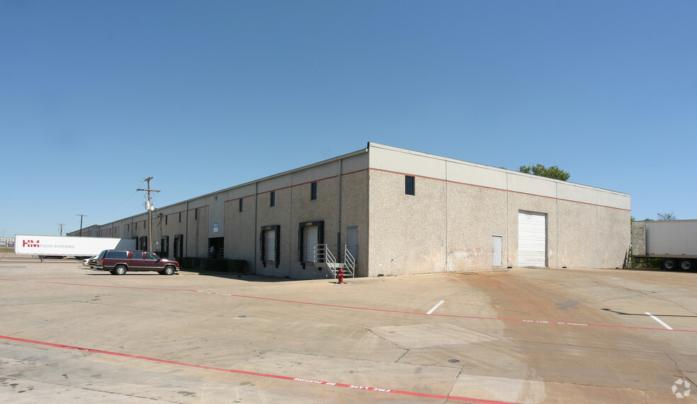 6430 Wuliger Way, North Richland Hills, TX for lease - Building Photo - Image 2 of 4