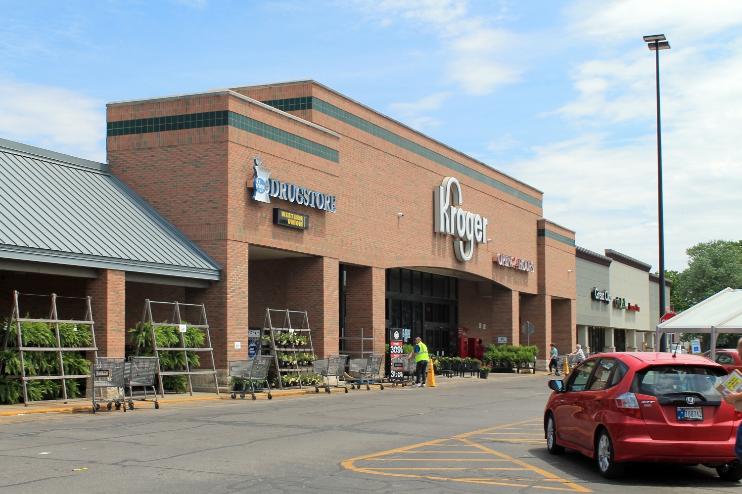 2500-2720 Wabash Ave, Terre Haute, IN for lease Building Photo- Image 1 of 9