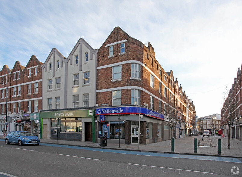 129 Balham High Rd, London for sale - Primary Photo - Image 1 of 1