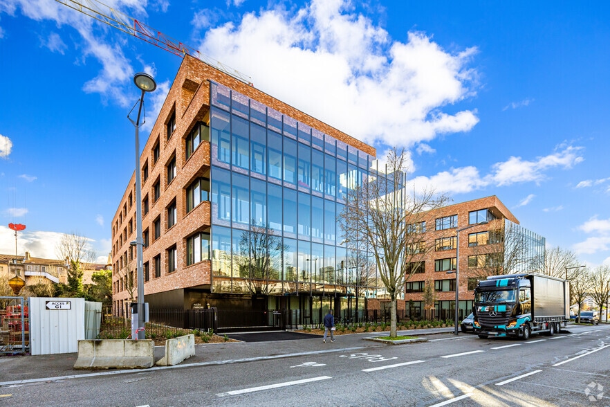 10 Rue Joannès Carret, Lyon for lease - Building Photo - Image 2 of 3