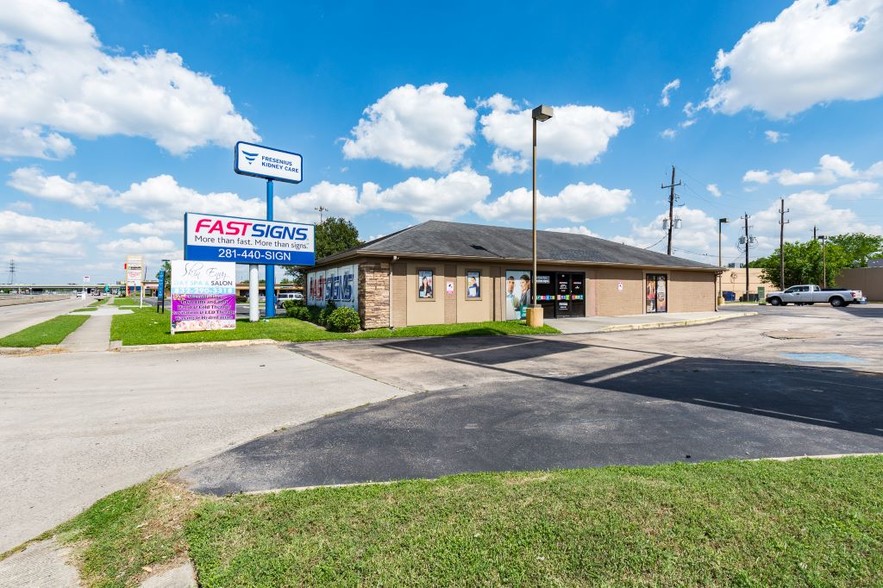 335 Cypress Creek Pkwy, Houston, TX for sale - Building Photo - Image 1 of 1