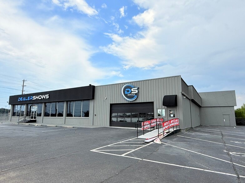 2660 S Mendenhall Rd, Memphis, TN for sale - Building Photo - Image 1 of 31