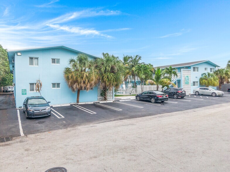 1751 NE 31st St, Pompano Beach, FL for sale - Building Photo - Image 1 of 1