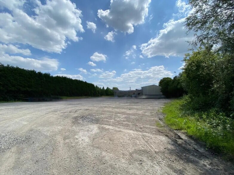 Flex in Houplin-Ancoisne for sale - Building Photo - Image 3 of 5