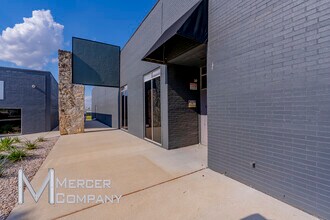 803-805 Avenue H E, Arlington, TX for lease Building Photo- Image 2 of 6