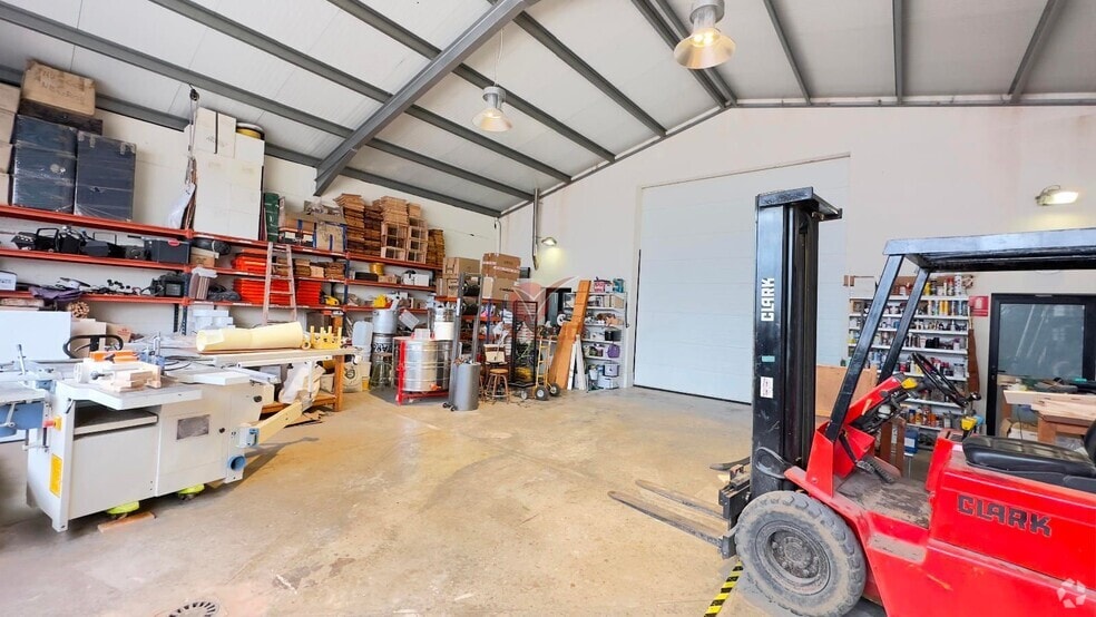 Office in Cuenca, Cuenca for lease - Building Photo - Image 2 of 5