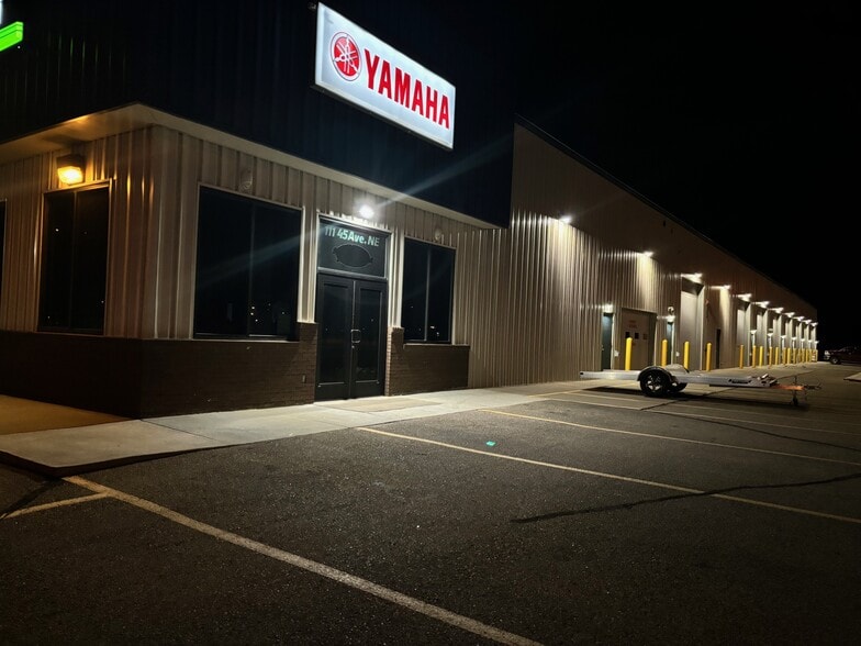 111 NE 45th Ave, Minot, ND for lease - Building Photo - Image 2 of 11