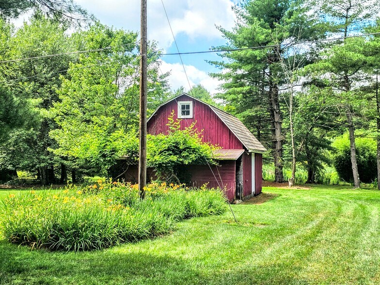 909 Interchange Rd, Kresgeville, PA 18333 Residence, Barn