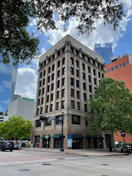 1018 Preston St, Houston, TX for lease - Building Photo - Image 1 of 4