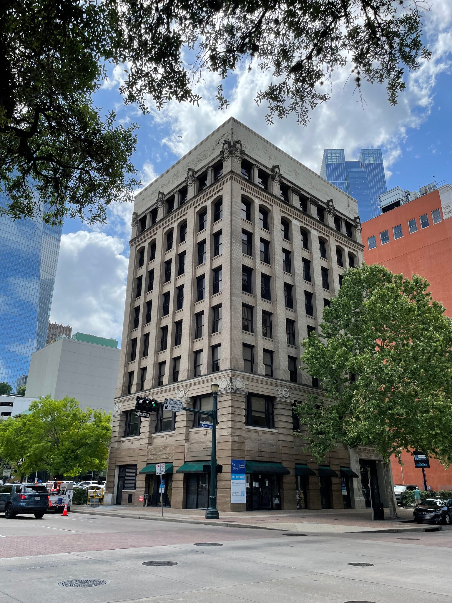 1018 Preston St, Houston, TX for lease Building Photo- Image 1 of 5