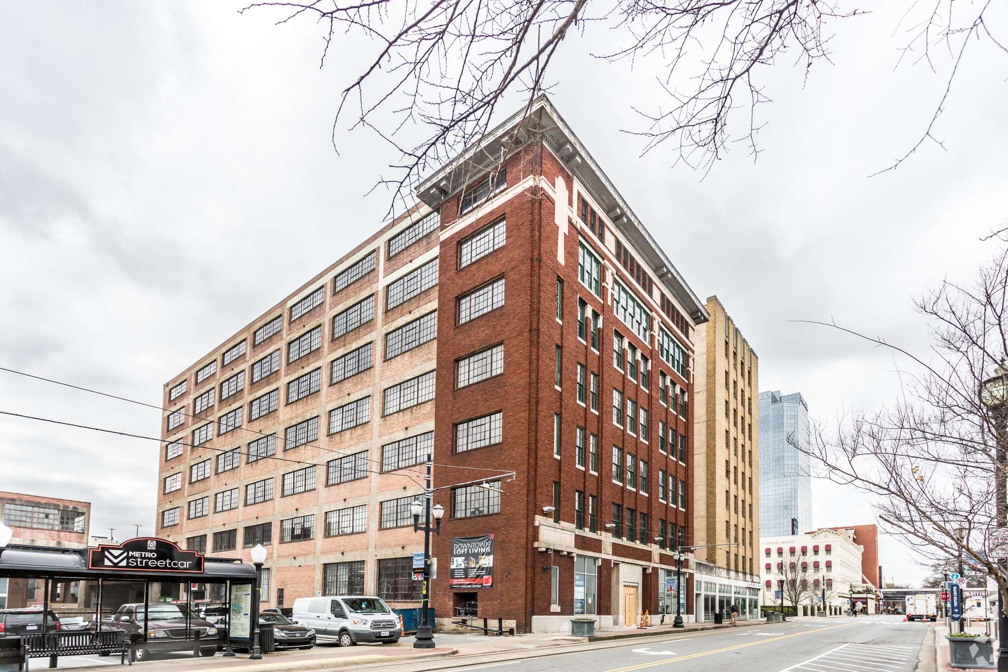 107-123 E Markham St, Little Rock, AR for lease Building Photo- Image 1 of 15