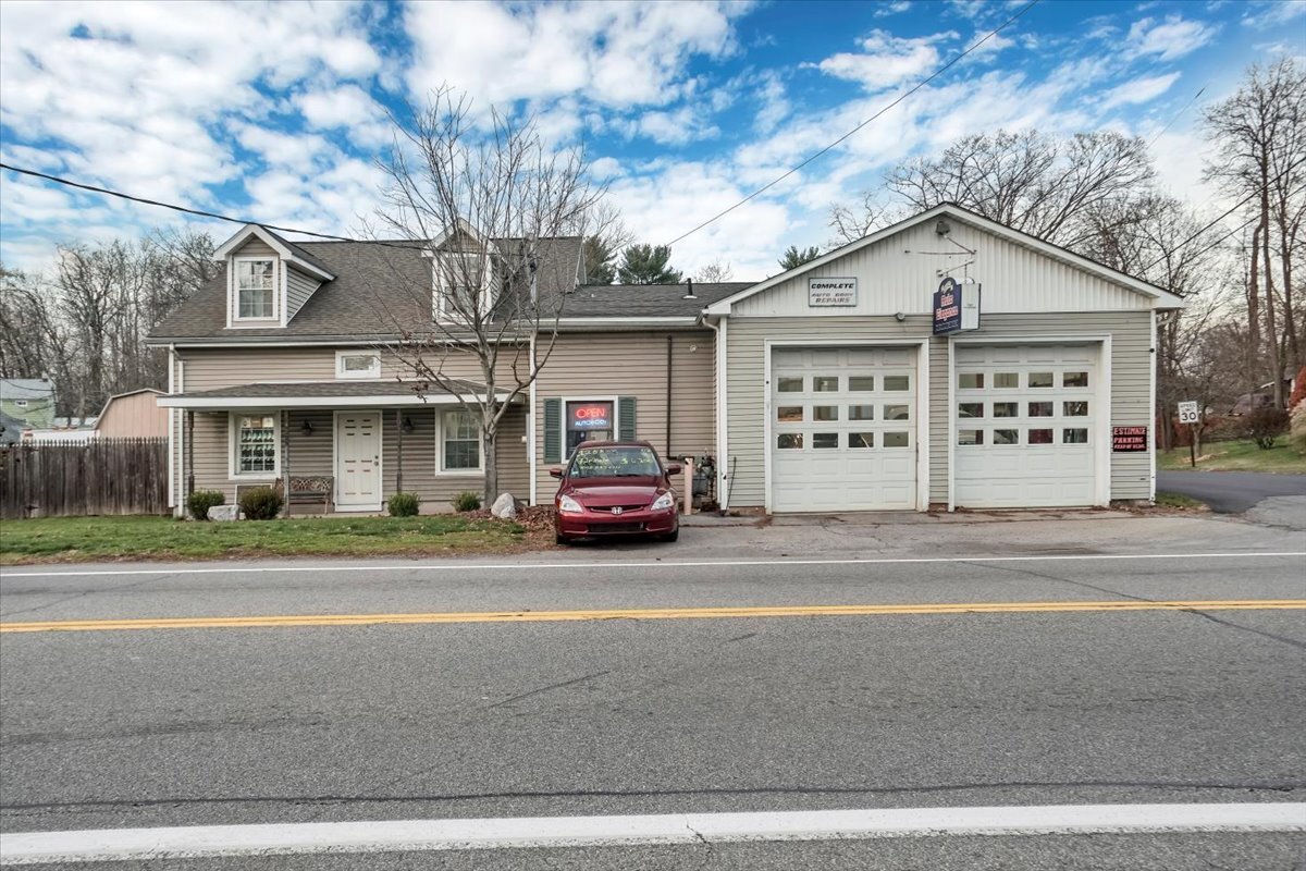 13 Marlorville Rd, Wappingers Falls, NY 12590