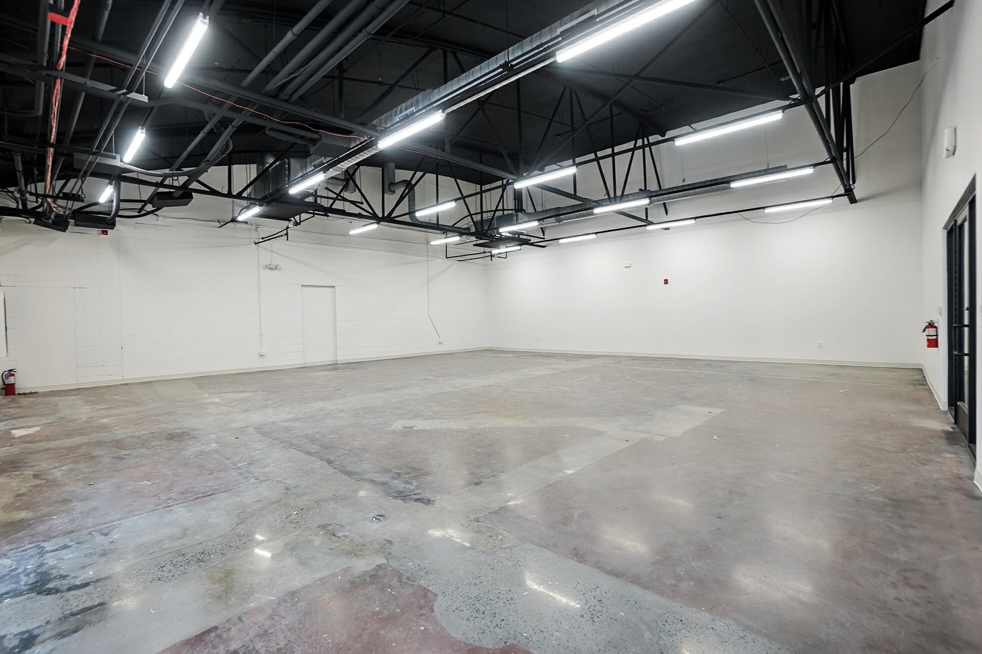 933 Louise Ave, Charlotte, NC for lease Interior Photo- Image 1 of 2