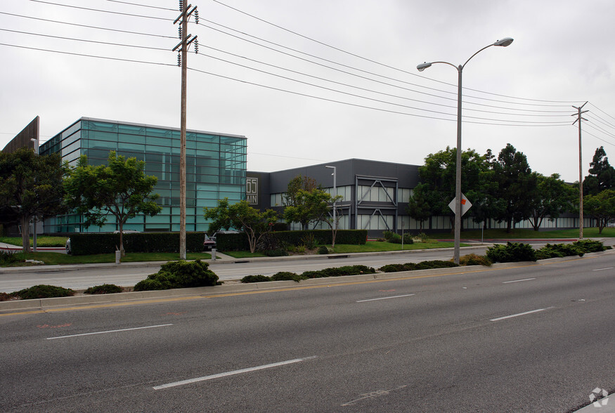 2260 E El Segundo Blvd, El Segundo, CA for sale - Primary Photo - Image 1 of 1