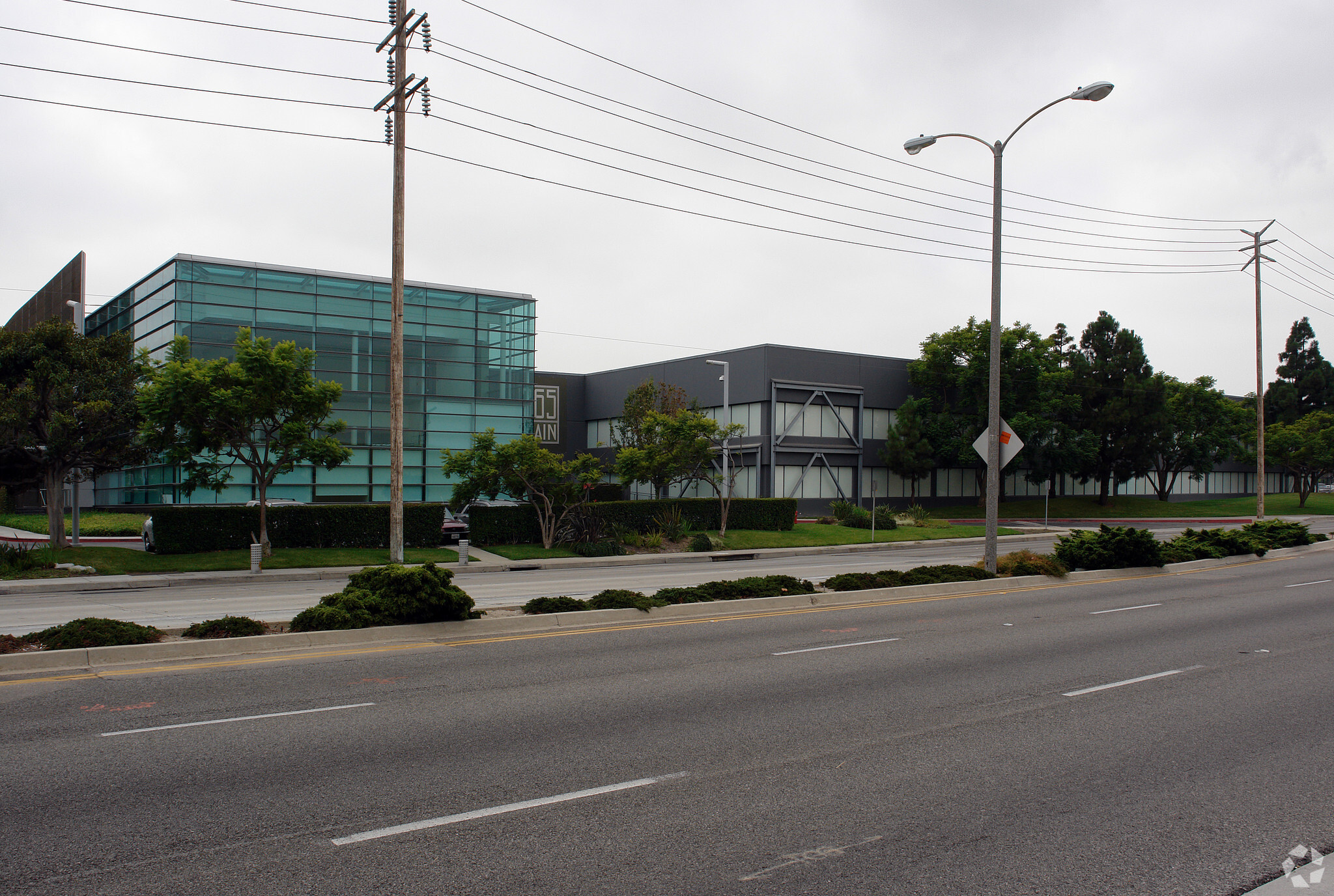 2260 E El Segundo Blvd, El Segundo, CA for sale Primary Photo- Image 1 of 1