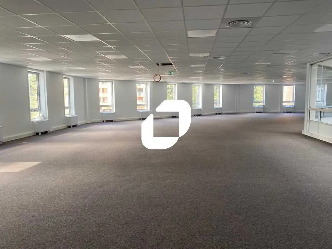 Office in Cergy for lease Interior Photo- Image 1 of 11