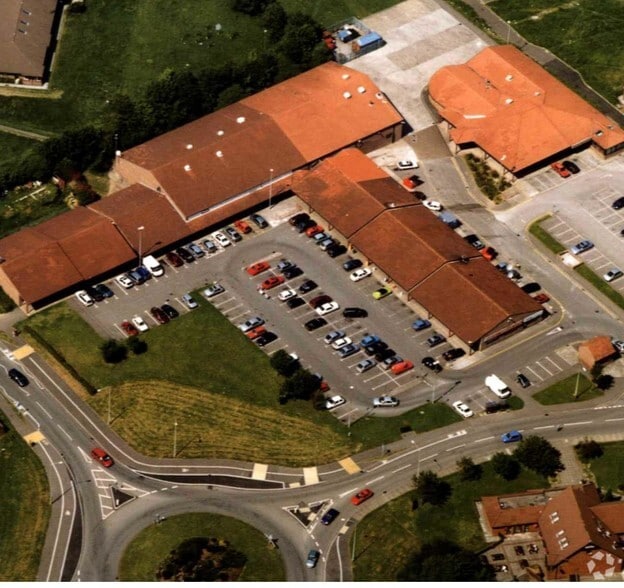 Canolfan, Bridgend for lease - Building Photo - Image 2 of 8