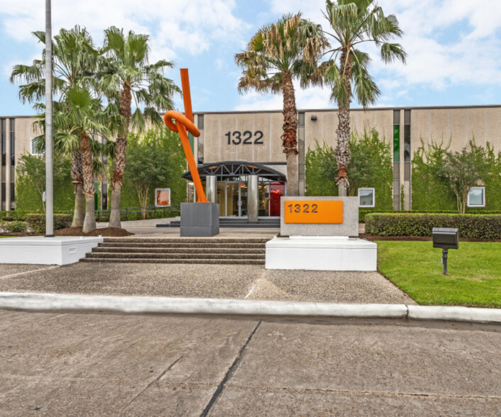 1322 Space Park Dr, Houston, TX for lease - Building Photo - Image 1 of 5