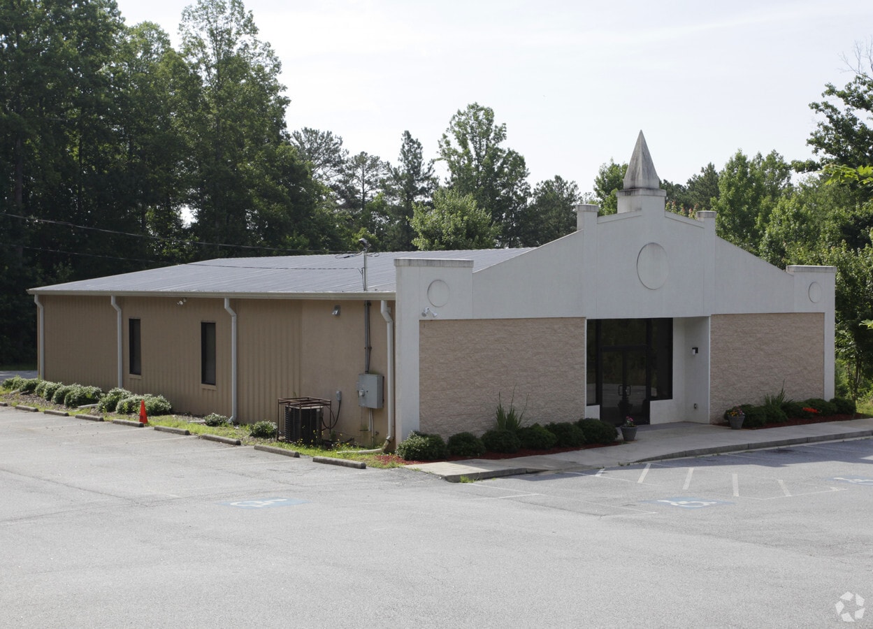 2636 Fairburn Rd