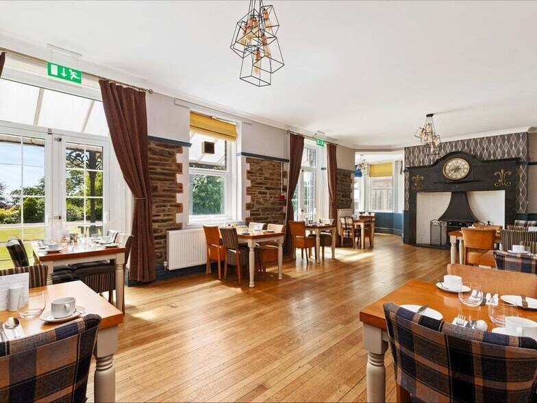 Broadway, Carmarthen for sale - Building Photo - Image 3 of 83