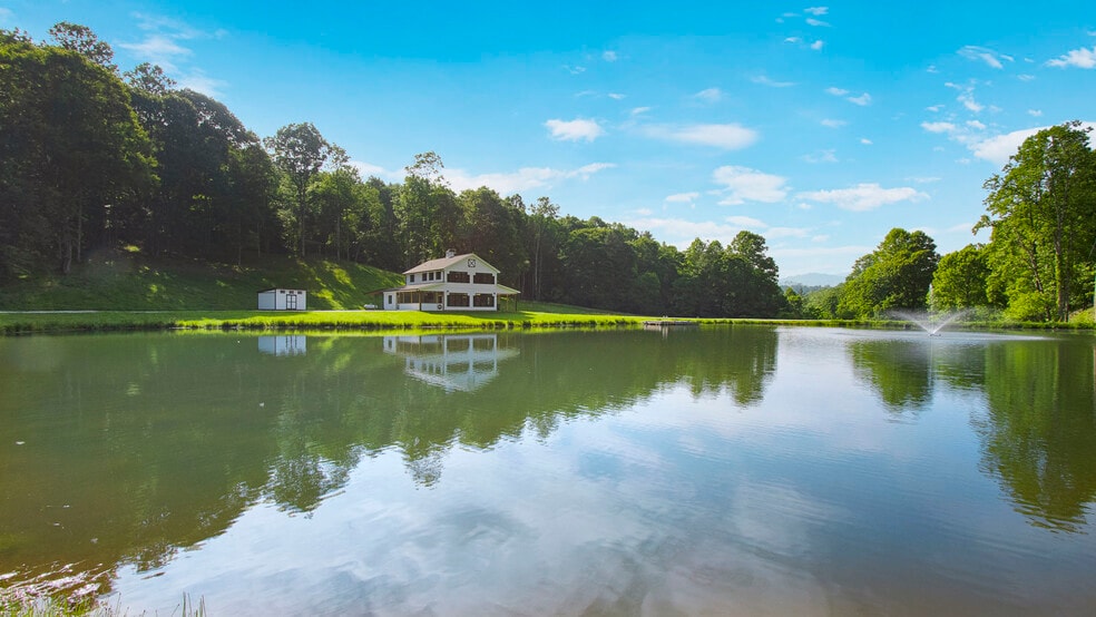 1651 Winding Stairs rd, Topton, NC for sale - Building Photo - Image 1 of 69