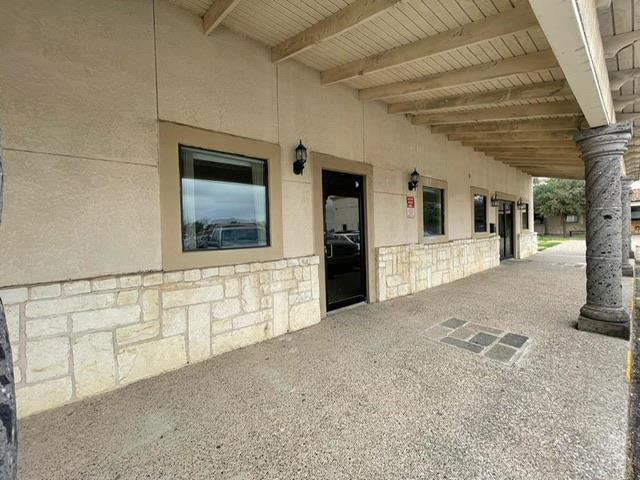 1080 Crown Ridge Blvd, Eagle Pass, TX for lease - Primary Photo - Image 1 of 1