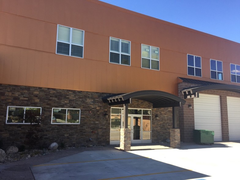 10520 S 700 E, Sandy, UT for lease - Building Photo - Image 1 of 7