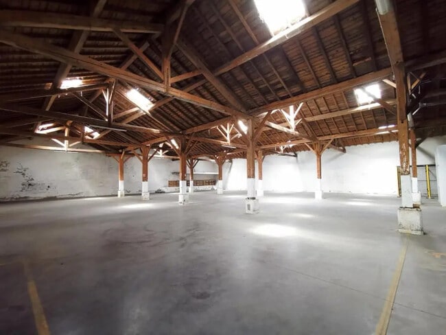 Location Local d'activités 780 m²