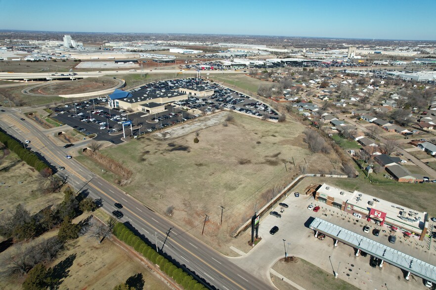 1121 E Memorial Rd, Oklahoma City, OK for sale - Building Photo - Image 3 of 8