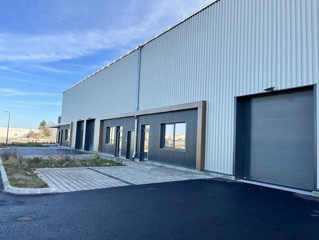 Vente Local d'activités 36 m² à 288 m²