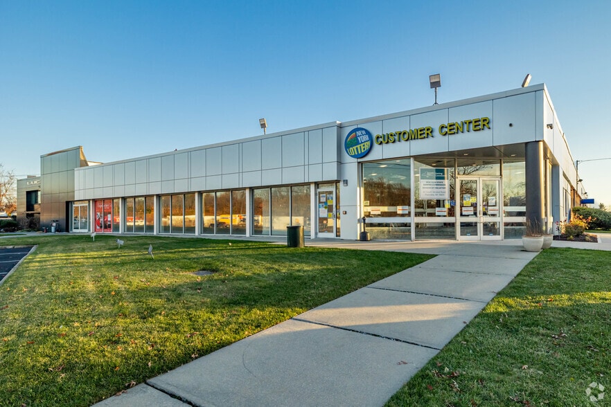 45 S Service Rd, Plainview, NY for lease - Building Photo - Image 1 of 9