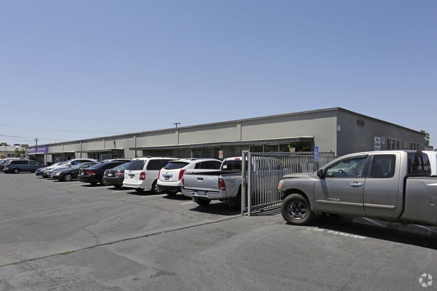 1602 N Susan St, Santa Ana, CA for sale - Building Photo - Image 2 of 4