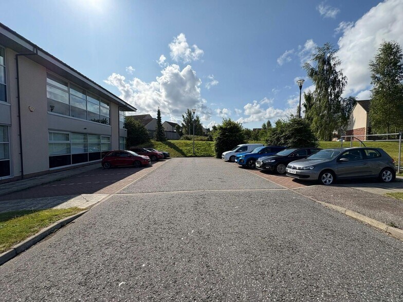 Caulfield Rd N, Inverness for lease - Building Photo - Image 3 of 9