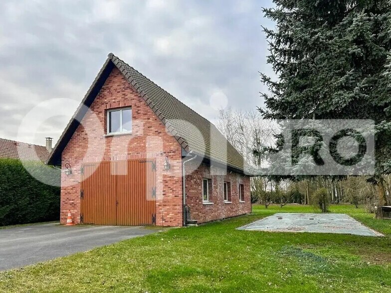 Flex in Arras for lease - Building Photo - Image 1 of 8