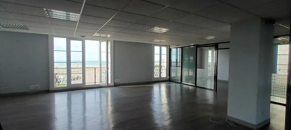 Office in Le Havre for lease Interior Photo- Image 1 of 7