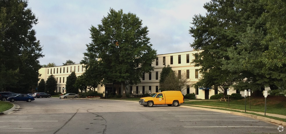 8101 Sandy Spring Rd, Laurel, MD for lease - Building Photo - Image 3 of 11
