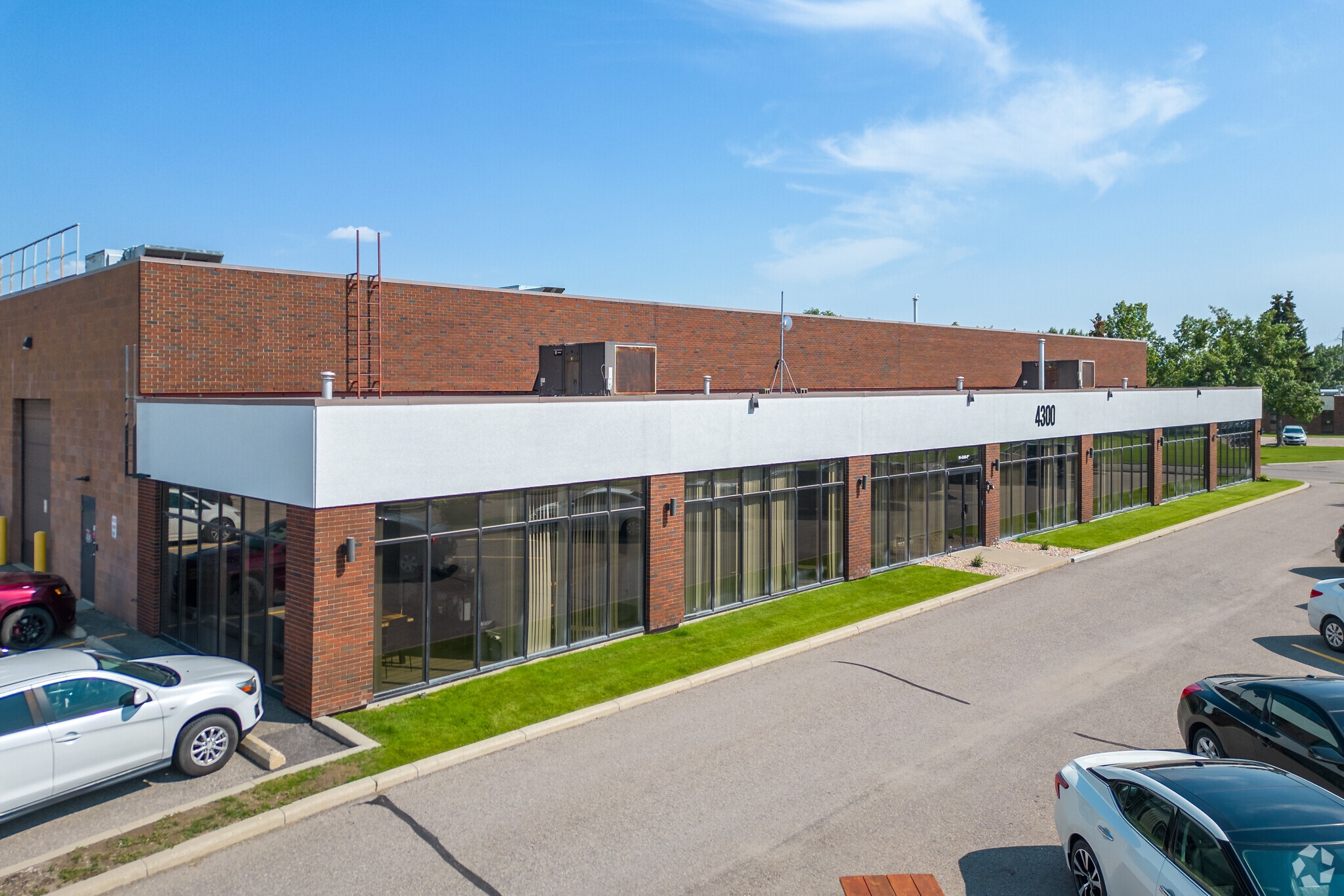 4300 5th St NE, Calgary, AB for sale Primary Photo- Image 1 of 1