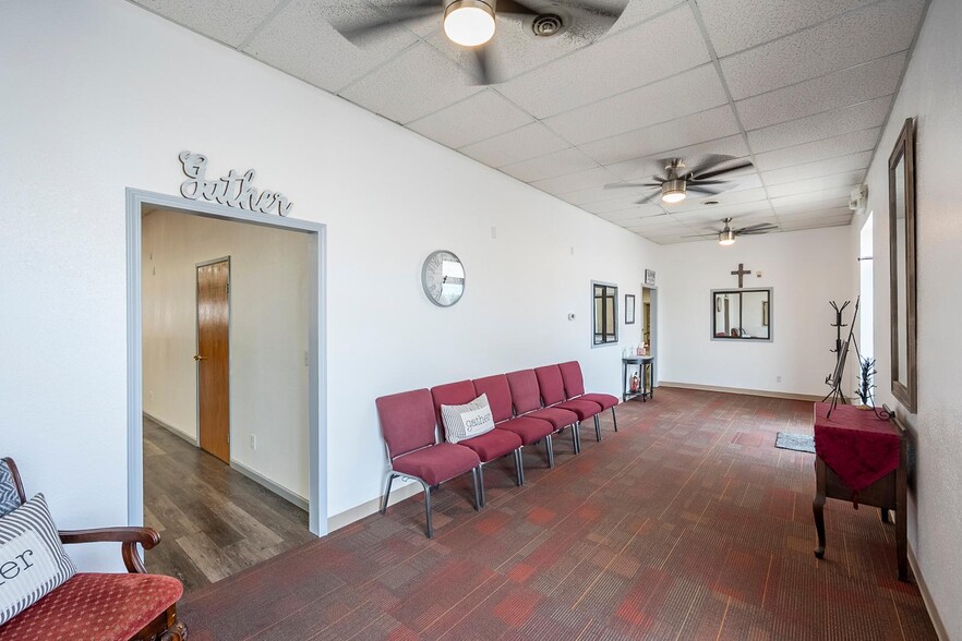 140 14th Ave NW, Ephrata, WA for sale - Building Photo - Image 3 of 12