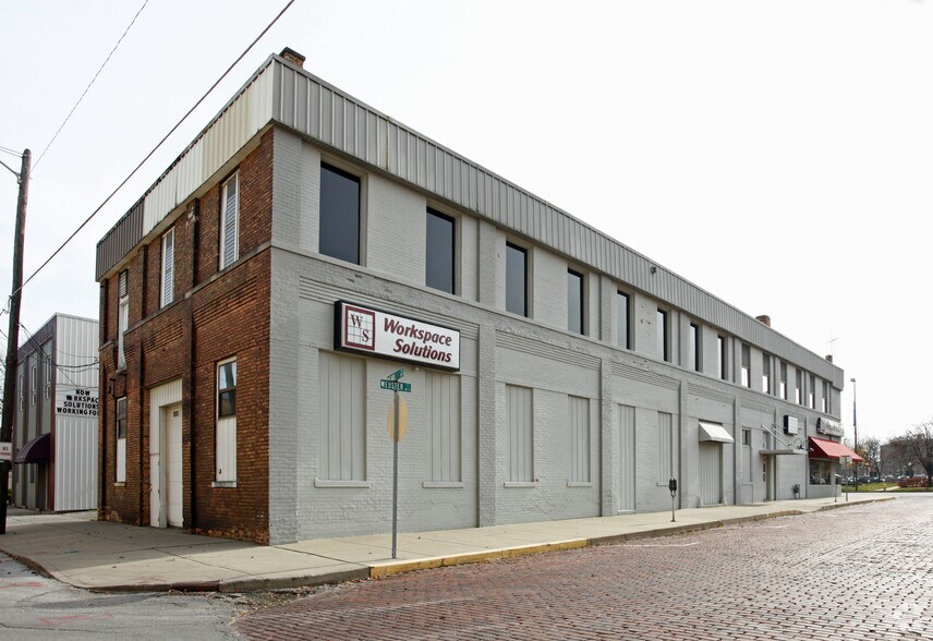 256 W Main St, Fort Wayne, IN for sale - Primary Photo - Image 1 of 1