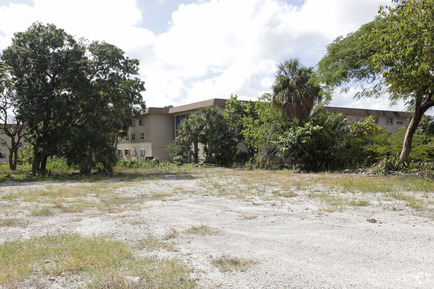 614 E Atlantic Blvd, Pompano Beach, FL for sale - Building Photo - Image 3 of 33