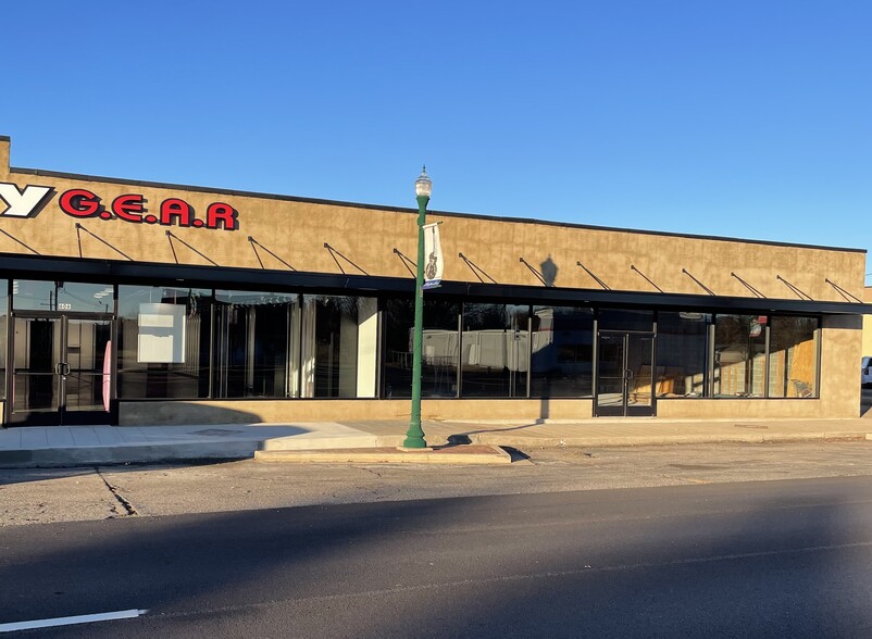 606 E Broadway St, West Memphis, AR for lease - Building Photo - Image 2 of 7