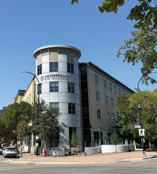 200 Waterfront Dr, Winnipeg, MB for lease - Primary Photo - Image 1 of 1