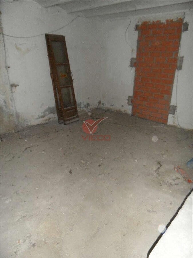 Cuenca, CUE 16003 - - - Interior Photo - Image 2 of 11