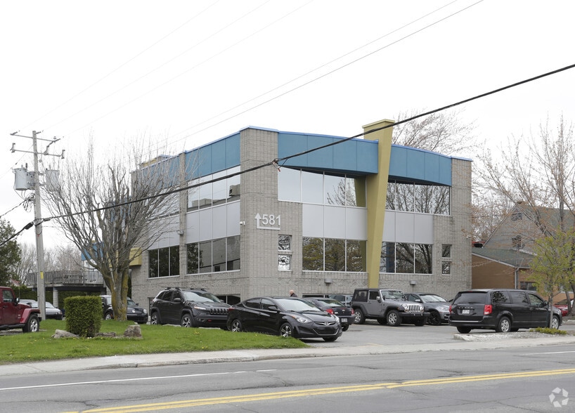 581 Rue Notre-Dame, Repentigny, QC for sale - Building Photo - Image 2 of 6