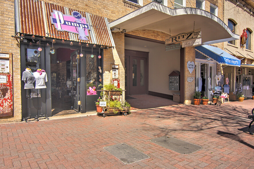 103 E Virginia St, McKinney, TX for lease - Building Photo - Image 3 of 21