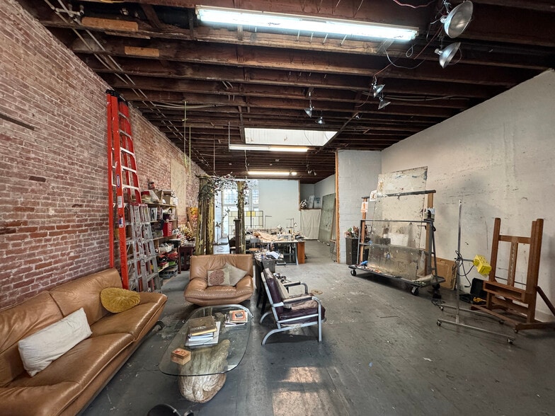 2226-2230 Whittier Blvd, Los Angeles, CA for lease - Interior Photo - Image 2 of 15