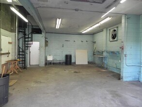295 Front Ave, West Haven, CT for lease Interior Photo- Image 2 of 3