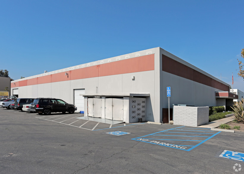 1202 McGaw Ave, Irvine, CA for lease - Primary Photo - Image 1 of 11