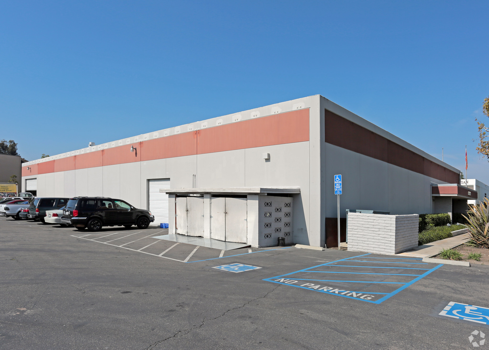 1202 McGaw Ave, Irvine, CA for lease Primary Photo- Image 1 of 12